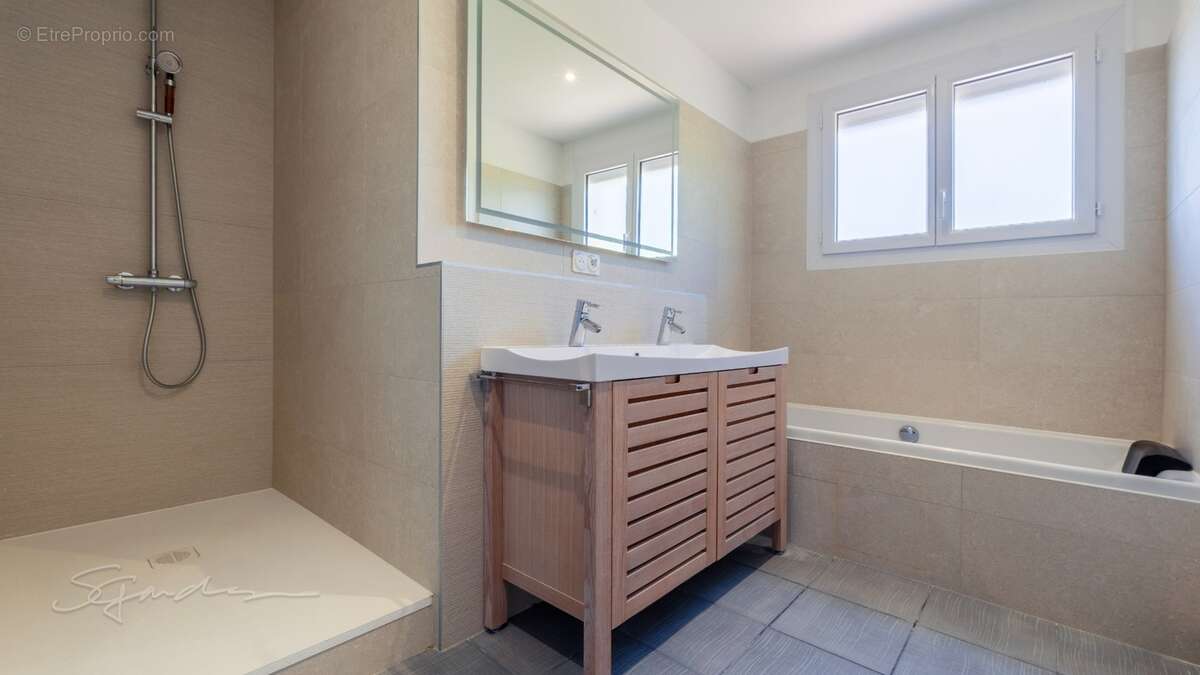 Appartement à vendre 3 pièces LESCAR (64) Jardin privatif de 268m2 Parking et garage - photo 16