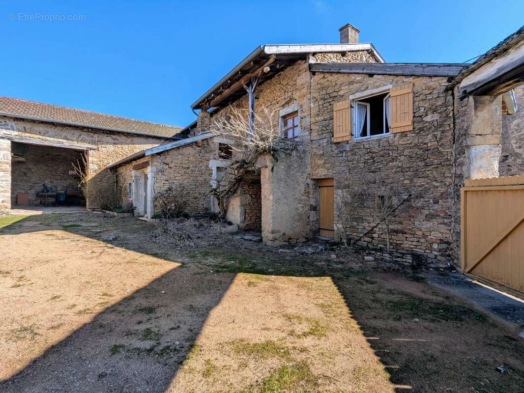 Maison à BERZE-LA-VILLE