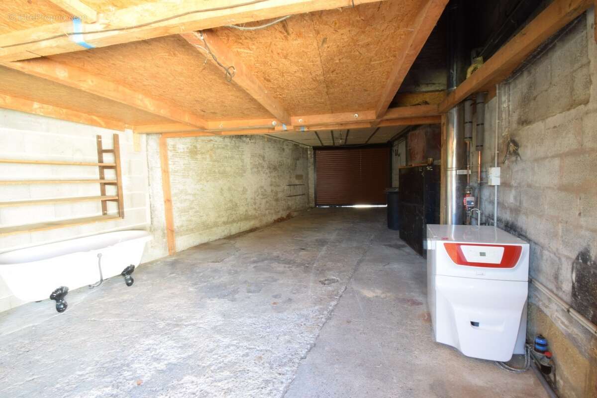 Nettancourt – Maison de campagne 132 m², grand garage et cour privative - photo 7