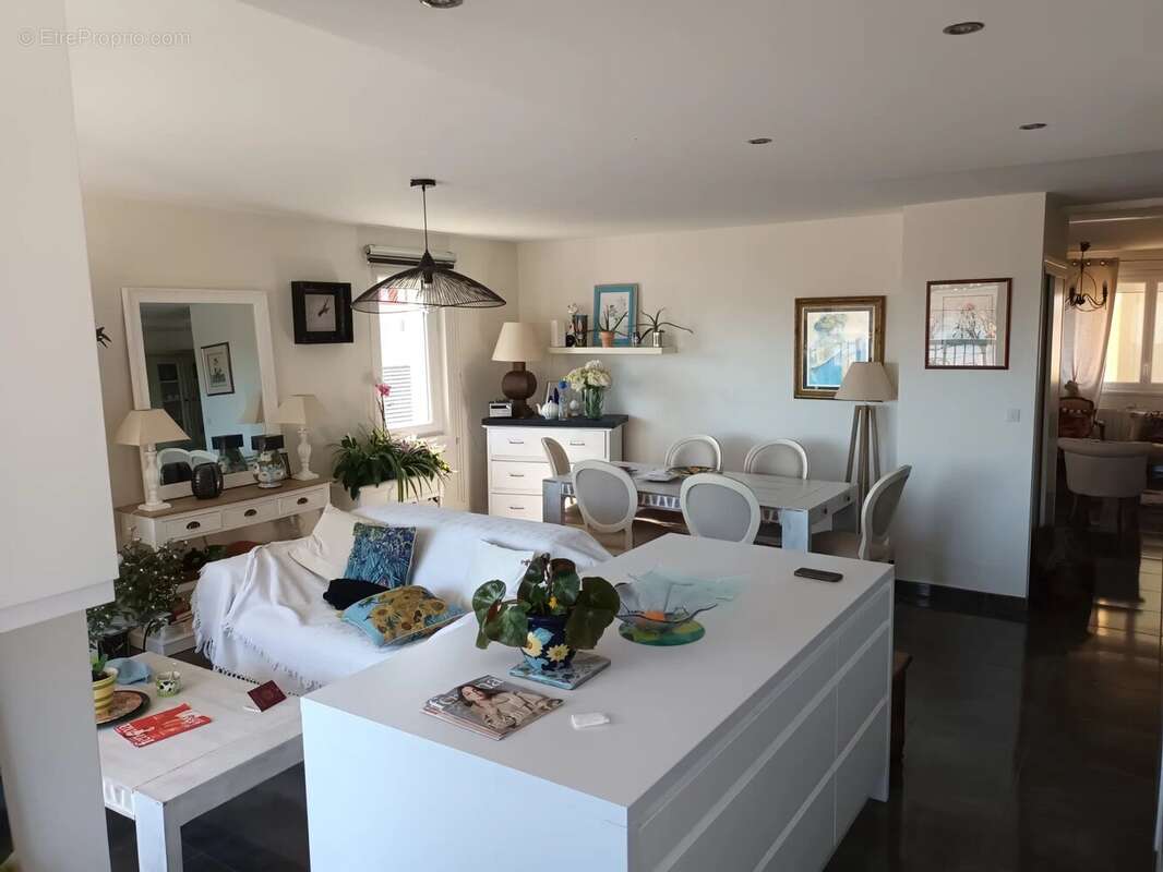 Appartement à MONTCEAU-LES-MINES