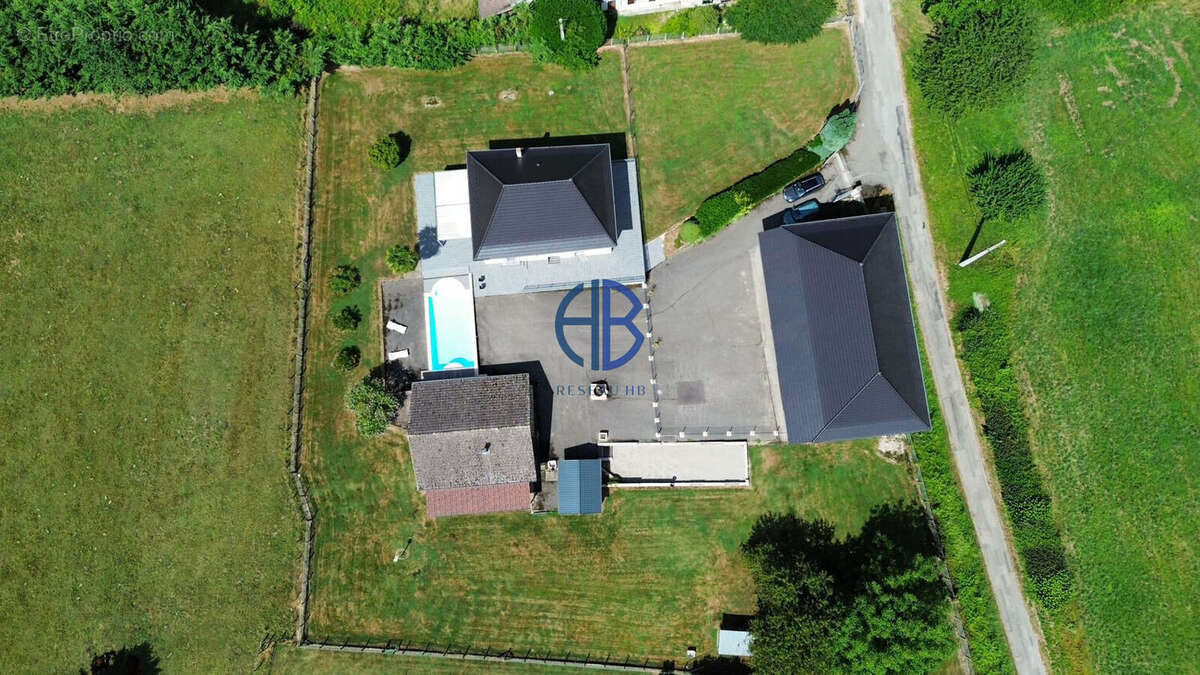 Maison à SAINT-GENIX-SUR-GUIERS