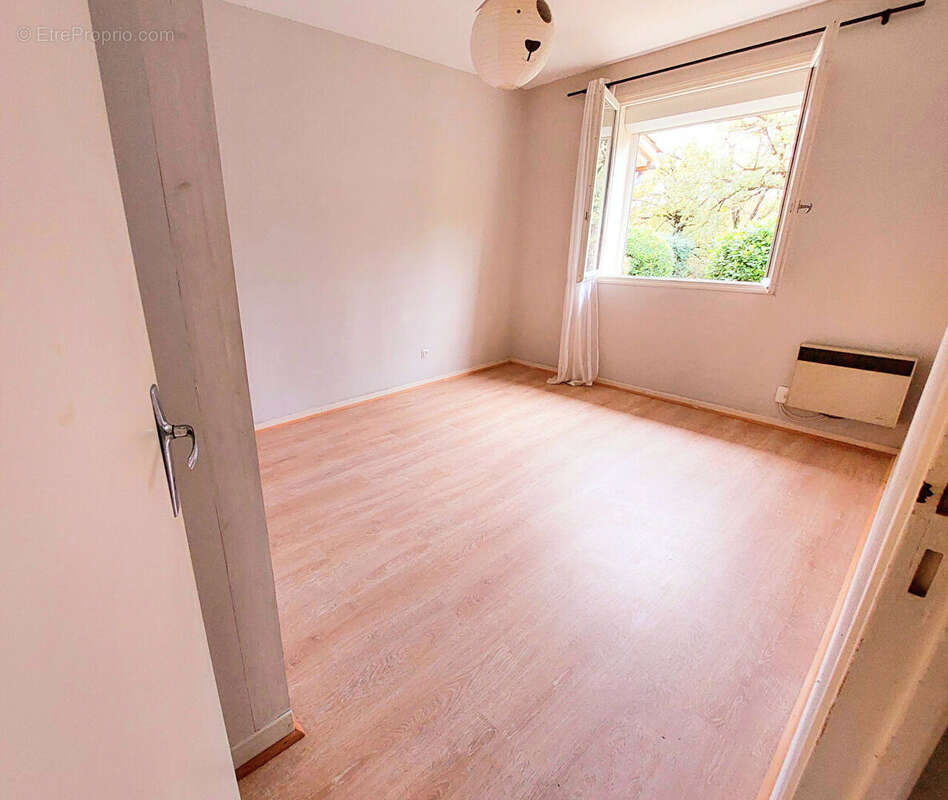 Proche Albi Puygouzon - Maison PLAIN PIED 100m²  + 36m² de garage fermé  terrain 635m² - photo 13