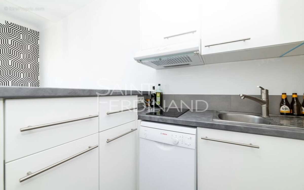 Appartement à PARIS-17E