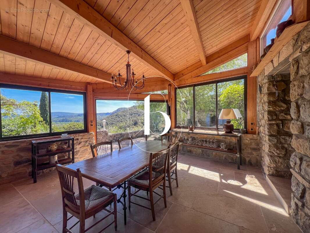 Propriété avec vue exceptionnelle - photo 3