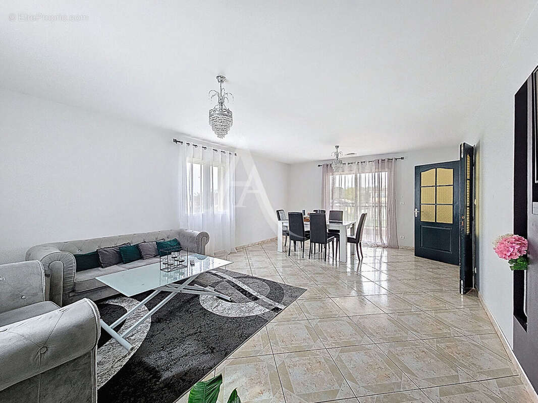 Appartement à ORGUEIL