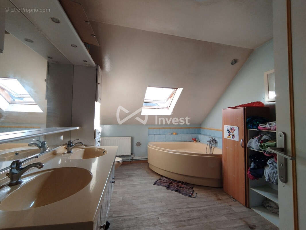 Appartement à FOURMIES