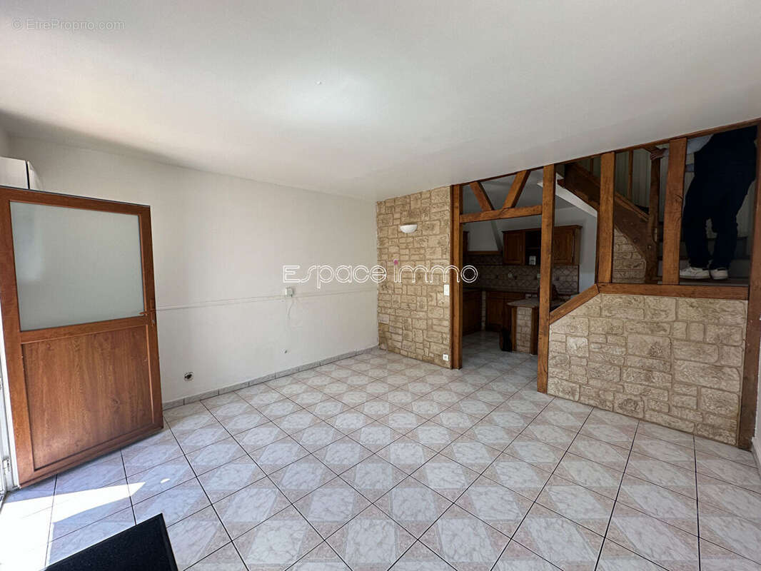 Maison à MONTVILLE