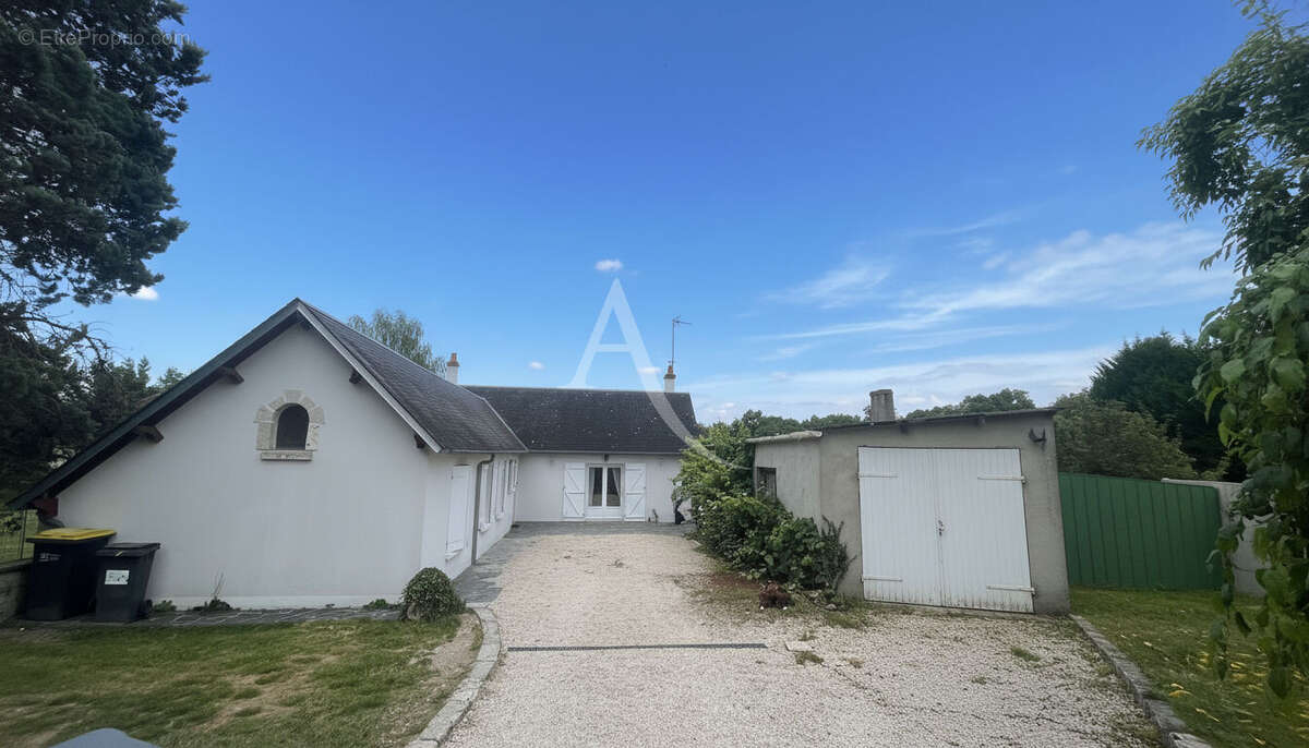 Maison à CELLETTES
