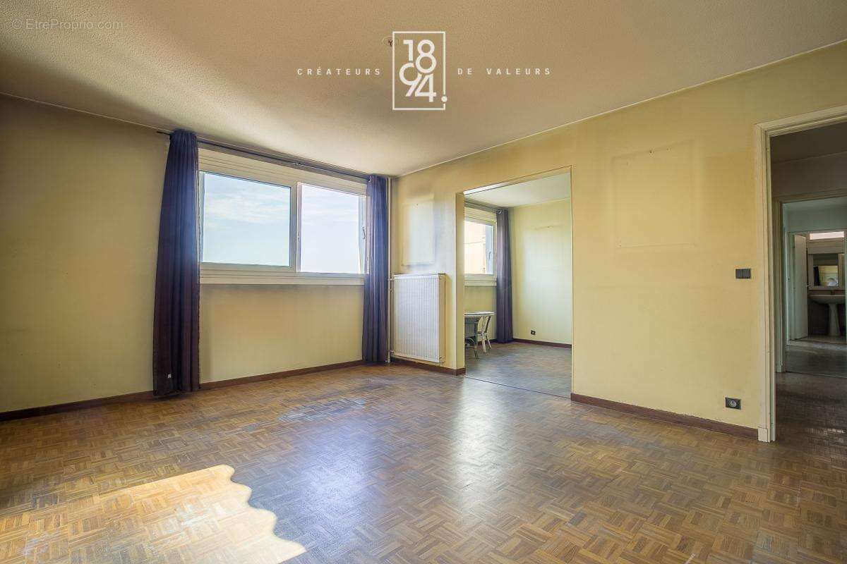 Appartement à MARSEILLE-10E
