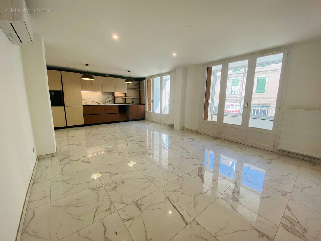 Appartement à ROMANS-SUR-ISERE