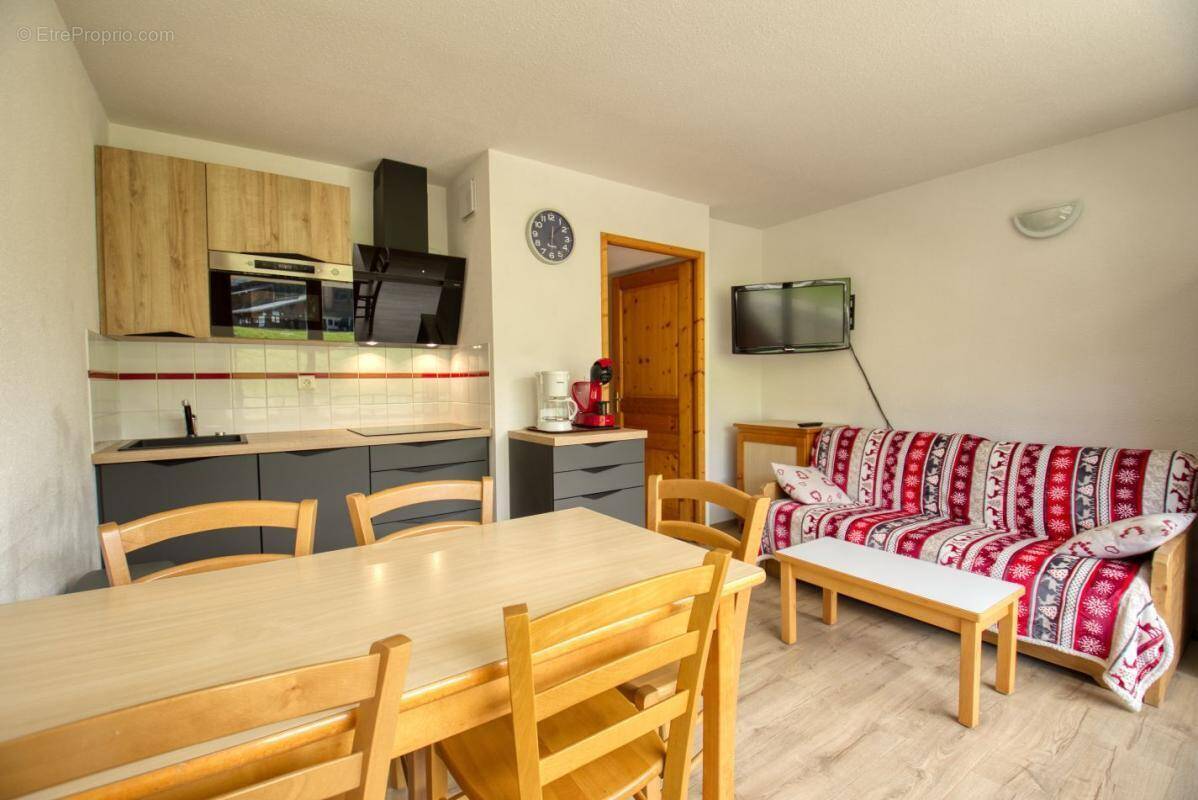 Appartement à MORILLON