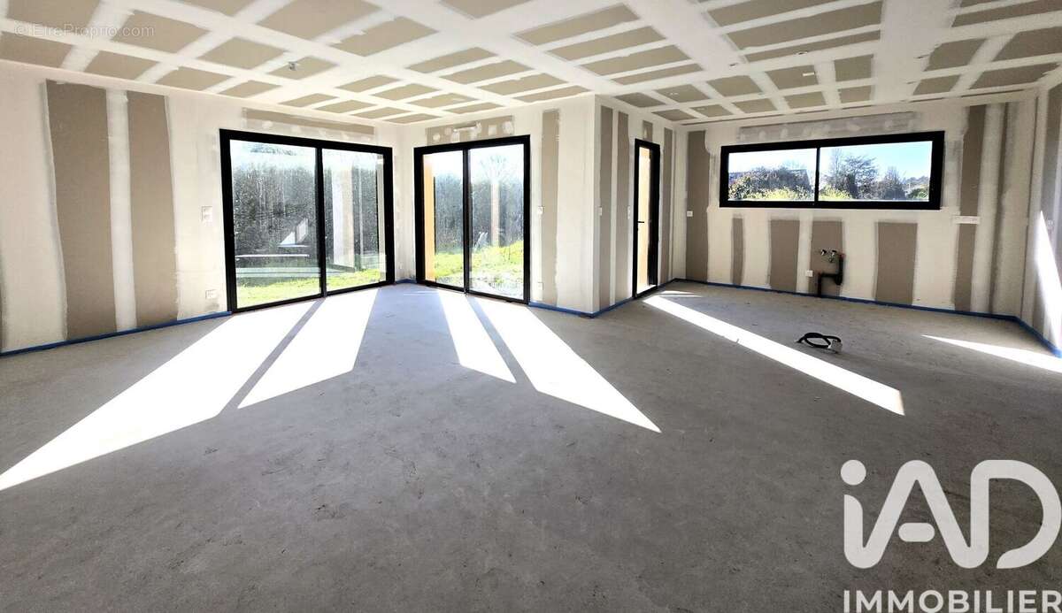 Maison 141 m² à Baulon  - photo 2