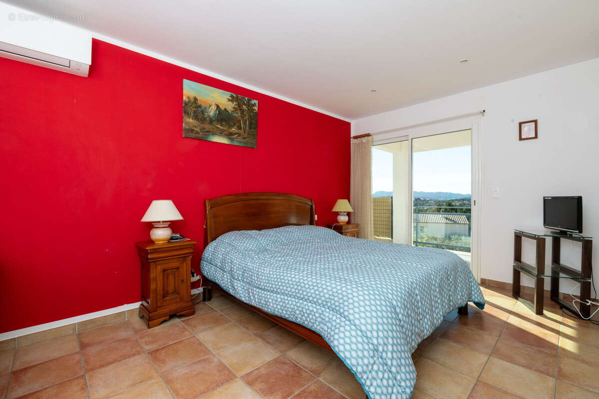 Elégante maison vue mer avec piscine et vue panoramique à Ollioules - photo 10