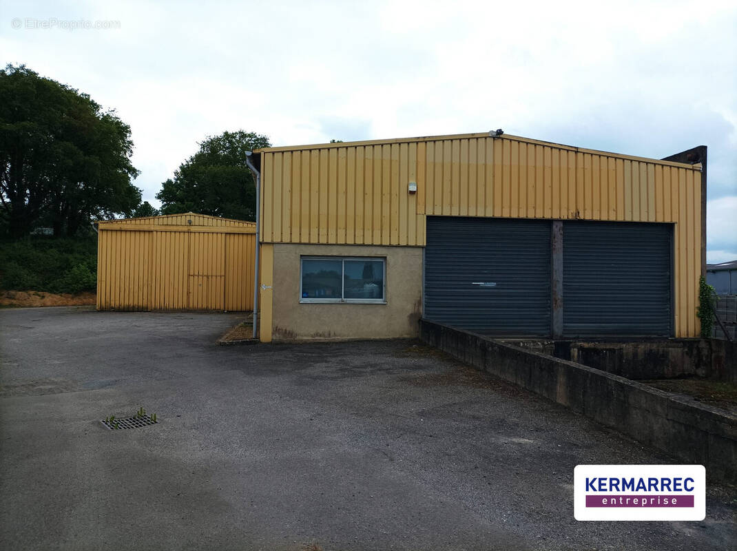 Commerce à SAINT-JACQUES-DE-LA-LANDE