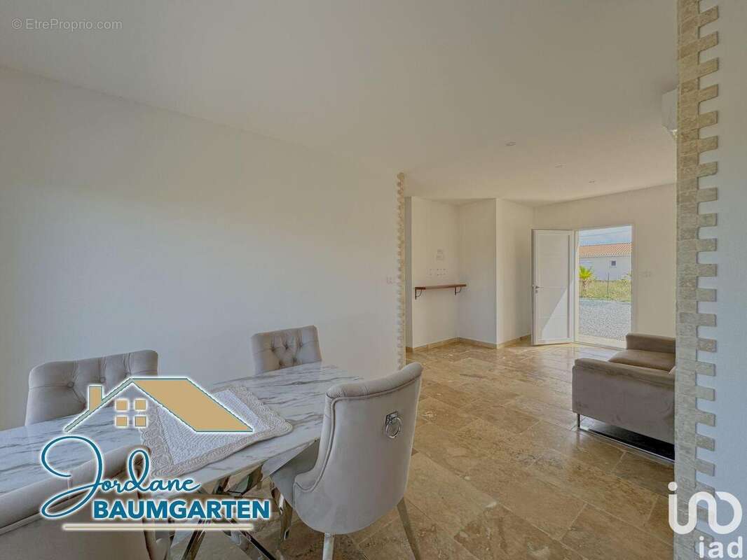 Photo 5 - Maison à CHAMPAGNOLLES