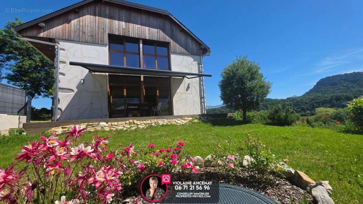Montagnole, grange rénovée et spacieuse,  166 m2 , 4 chambres - photo 6
