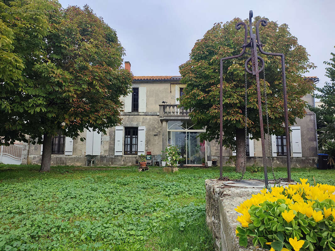 Maison à YVES