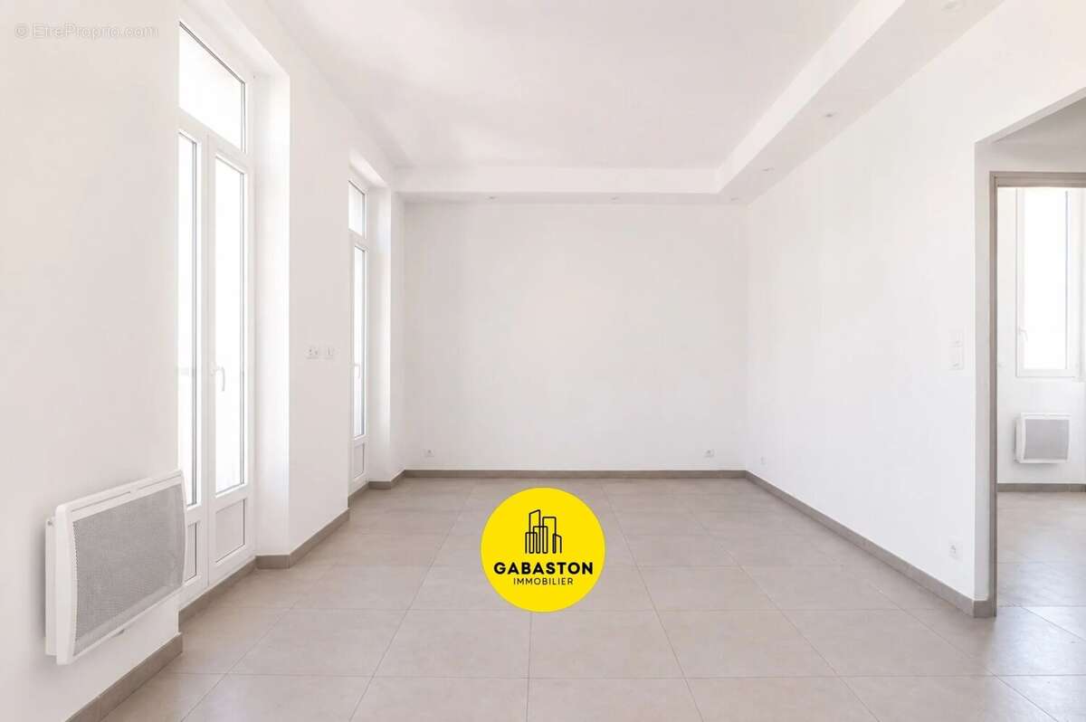 Appartement à MARSEILLE-3E