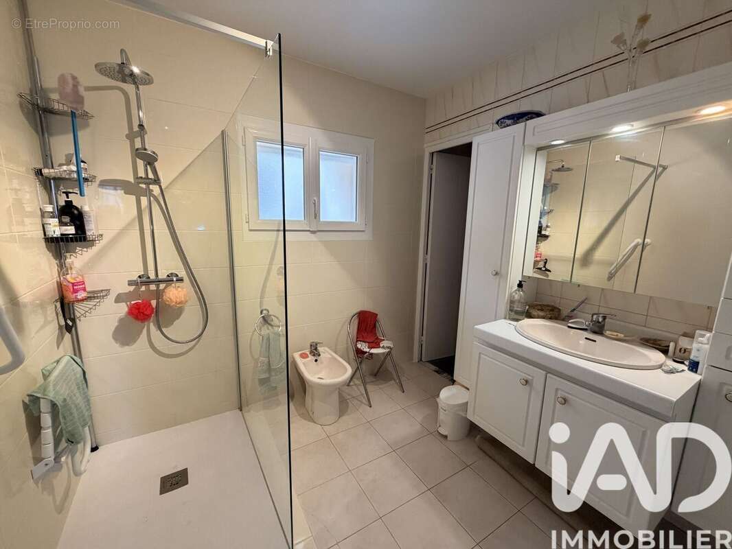 Maison 167 m² à Les Rives  - photo 6