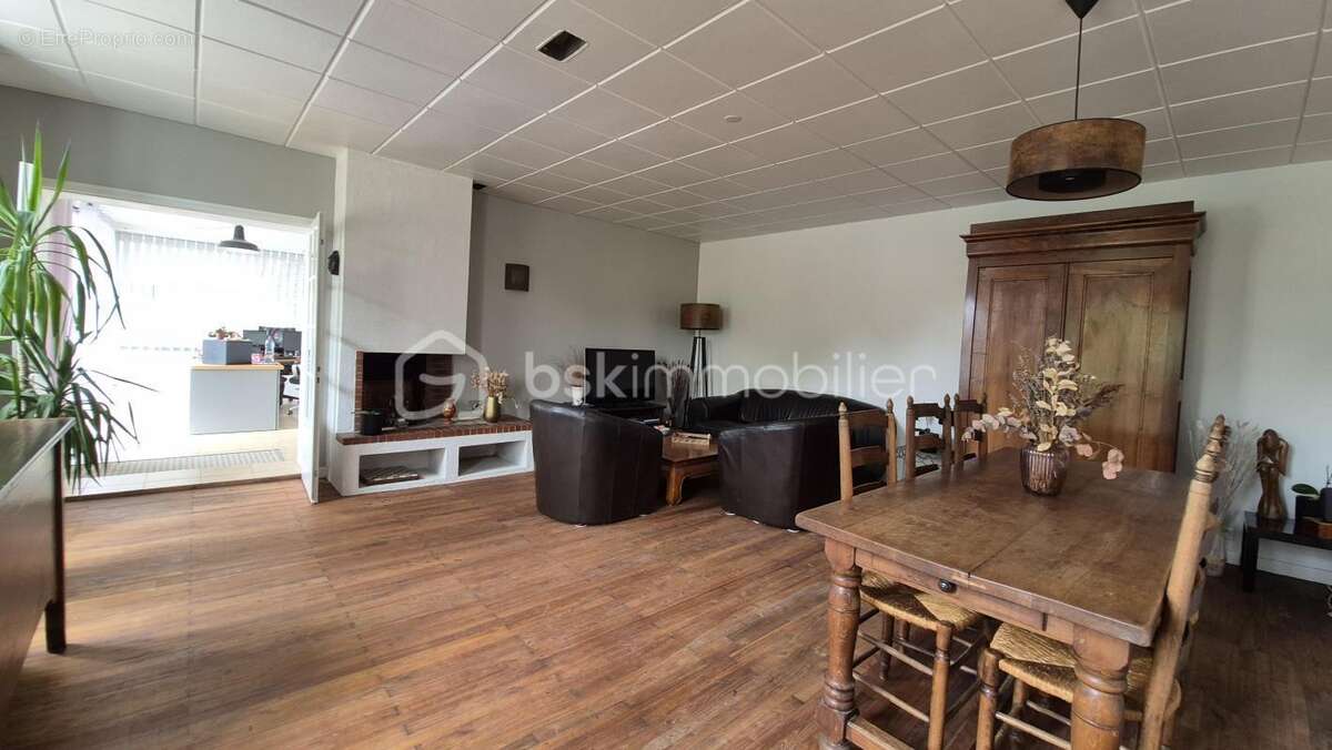 Maison à MAUZE-SUR-LE-MIGNON