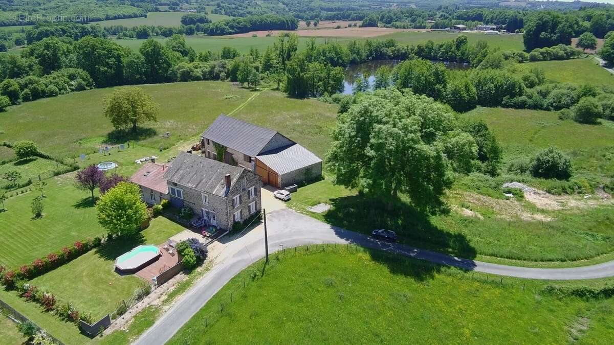 Maison à BUSSIERE-GALANT