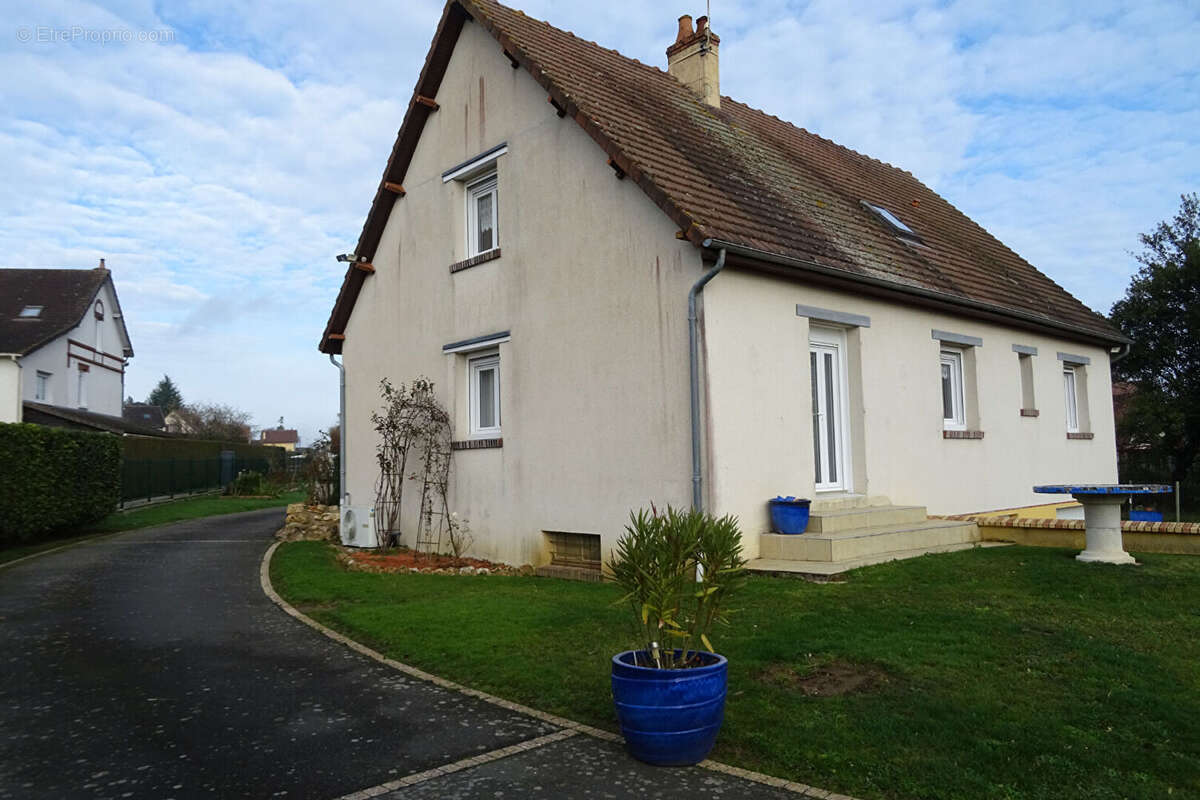 Maison à AUTHON-DU-PERCHE