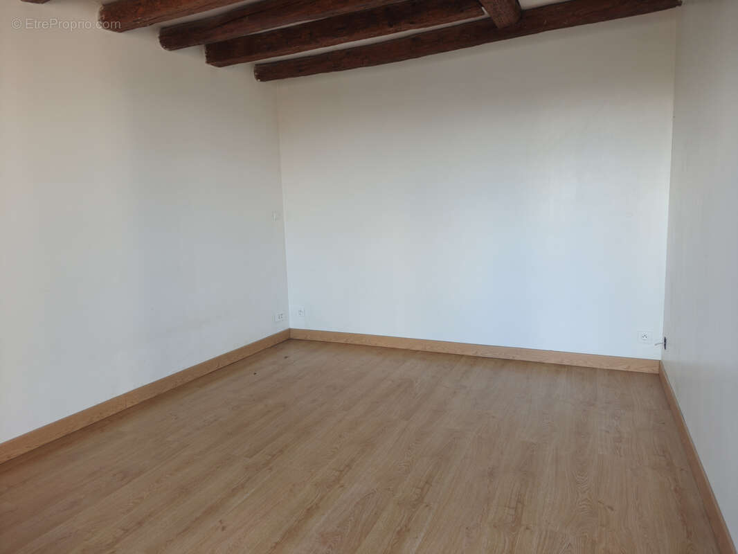 Maison à MONTREUIL-L&#039;ARGILLE