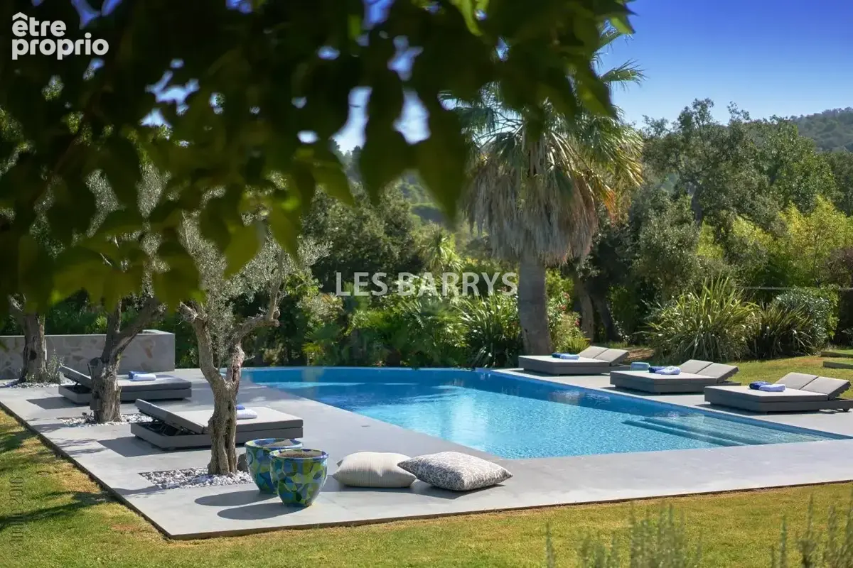 Rare villa de prestige à vendre à Gassin avec piscine et héliport - photo 32