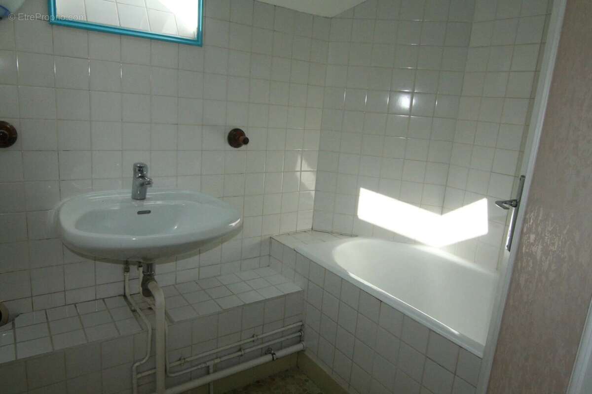 Maison à SAINT-CHERON