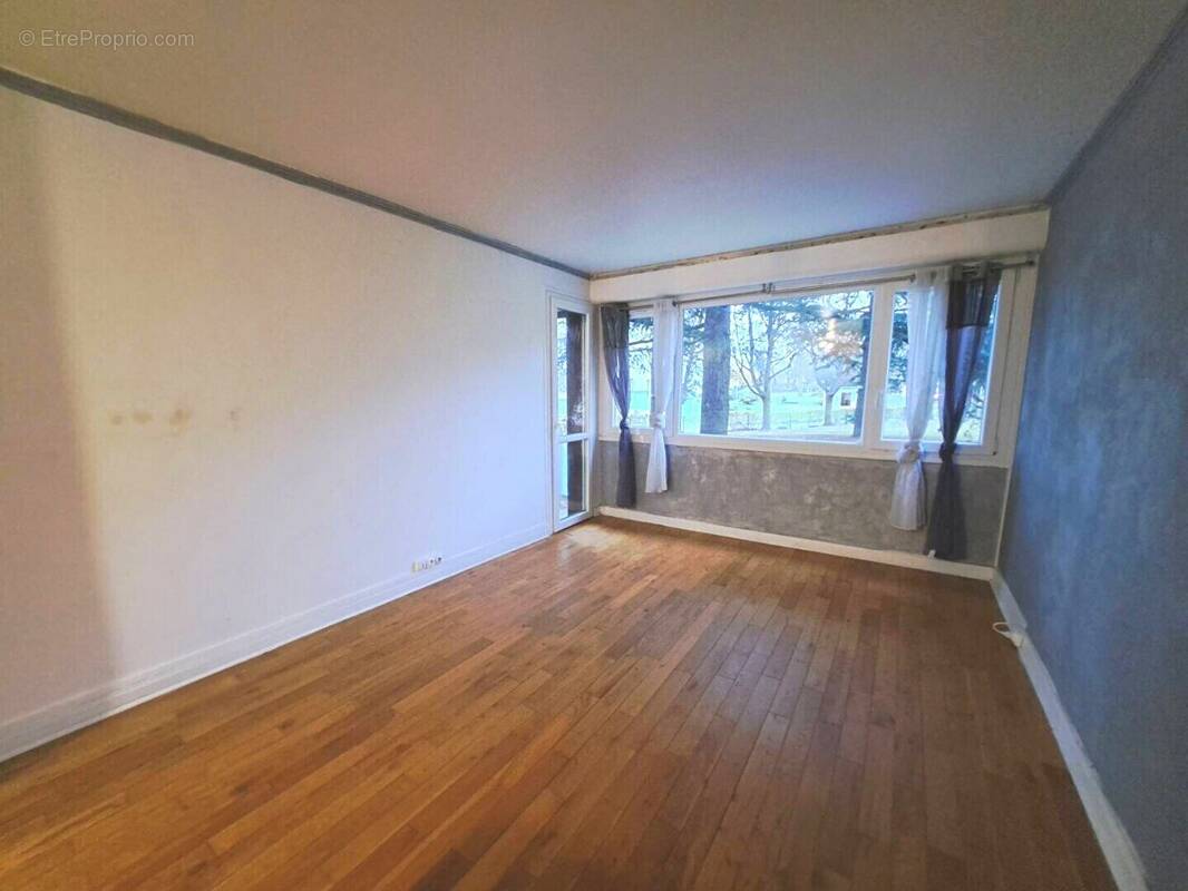 Appartement à RIS-ORANGIS