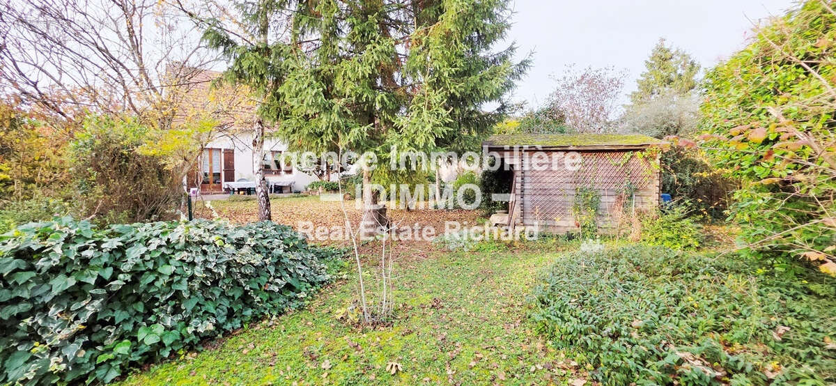 Maison à LA CHAPELLE-LA-REINE