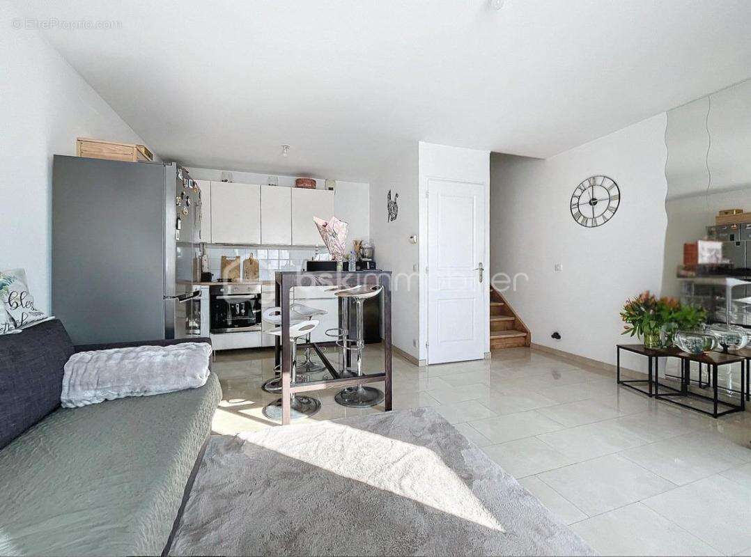 Maison à OZOIR-LA-FERRIERE