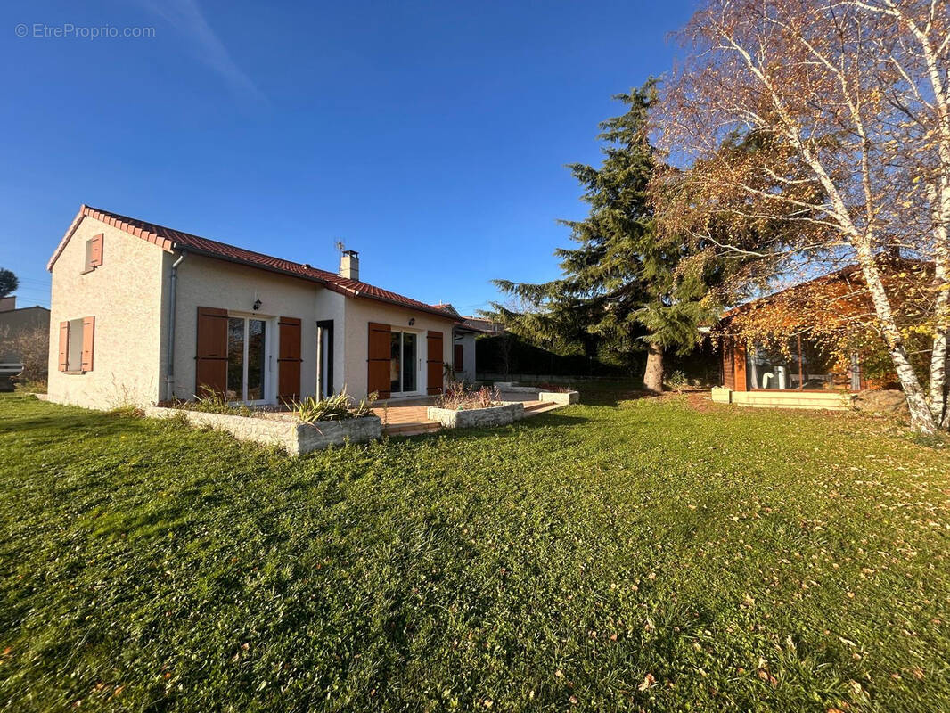 Maison à COLOMBIER-LE-CARDINAL