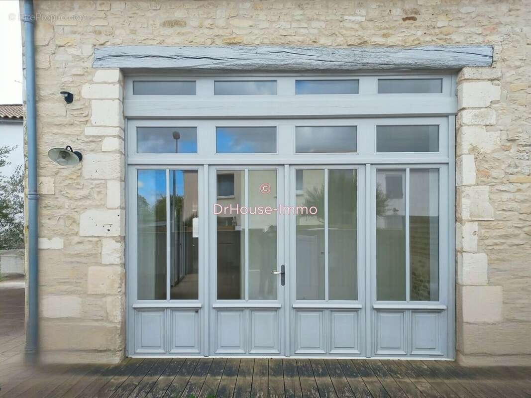 Maison à SAINTE-SOULLE
