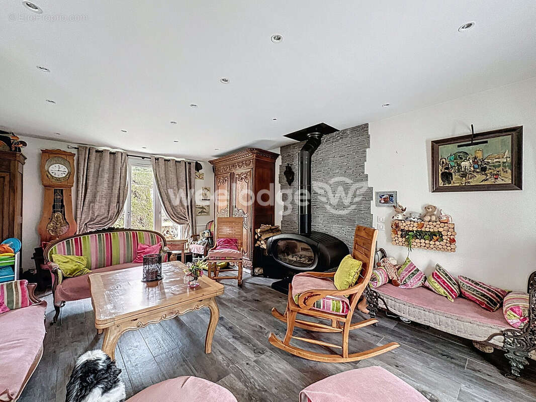 Maison à NEUVILLE-SUR-OISE