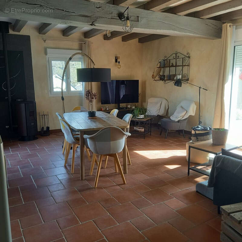 Maison à NOUZILLY