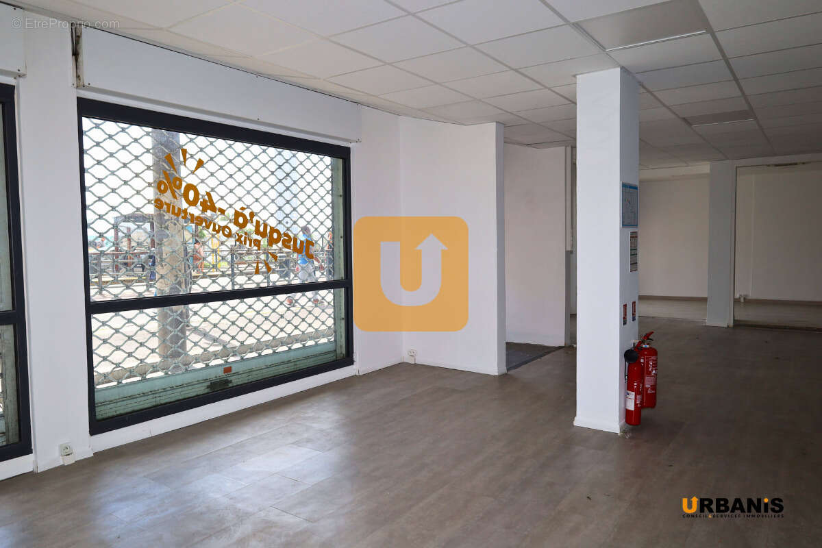 Commerce à SAINT-DENIS