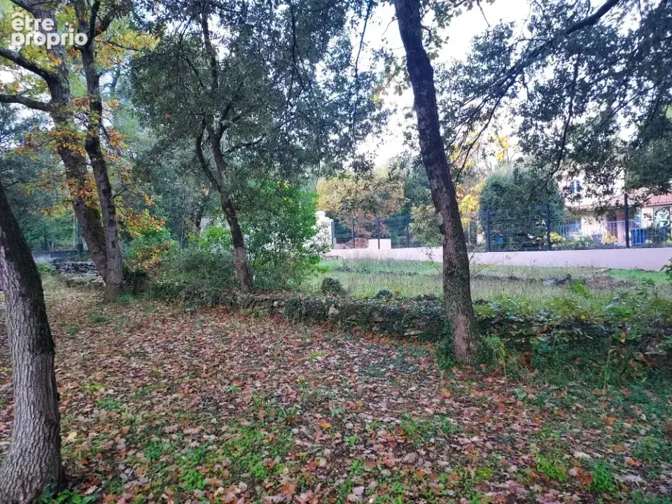 Terrain 1 000 m² à vendre à Gareoult (83136) - photo 4