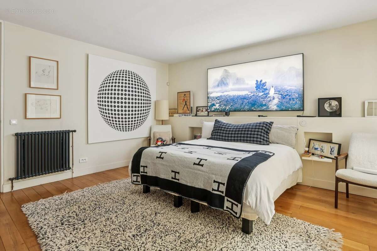 Appartement à ISSY-LES-MOULINEAUX