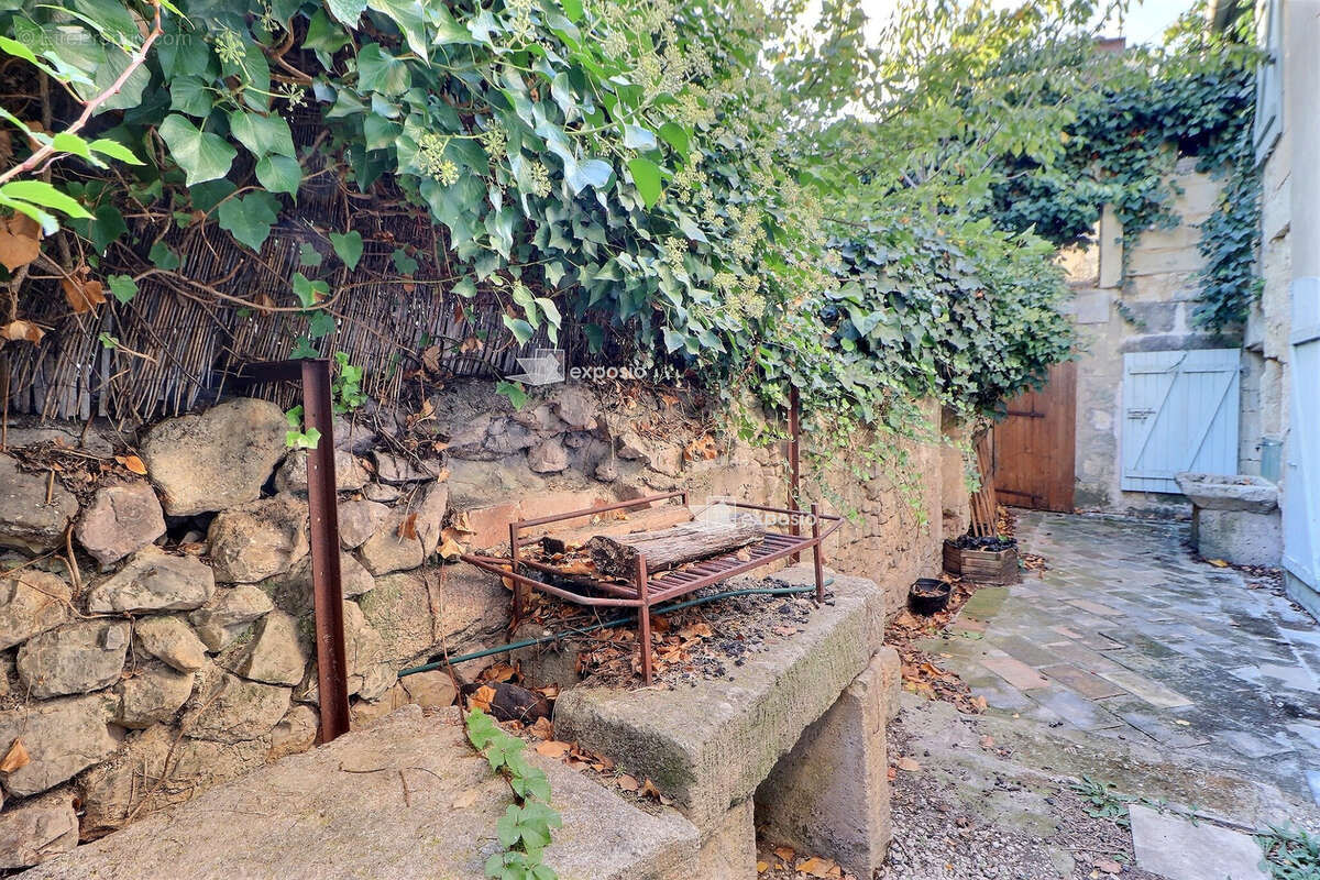 Maison à SAINT-BRES