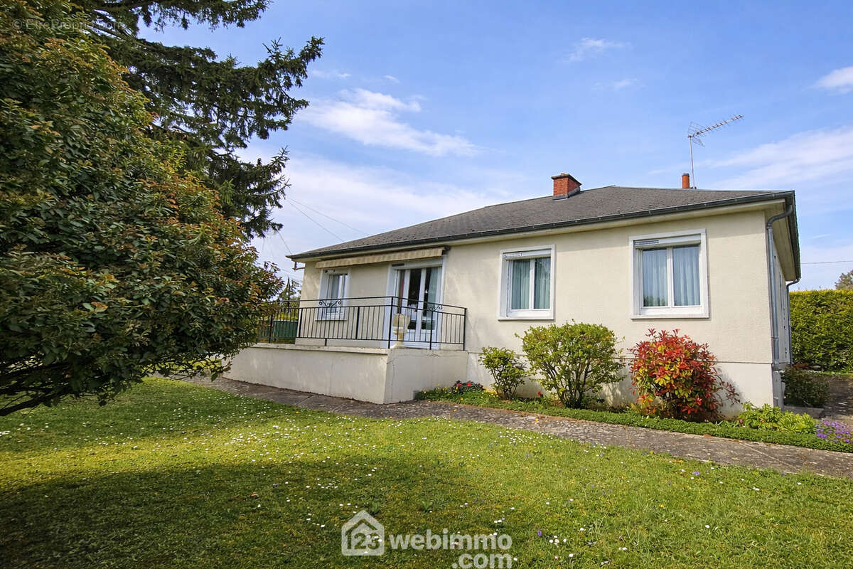 Bienvenue dans cette maison de plain-pied. - Maison à MILLY-LA-FORET