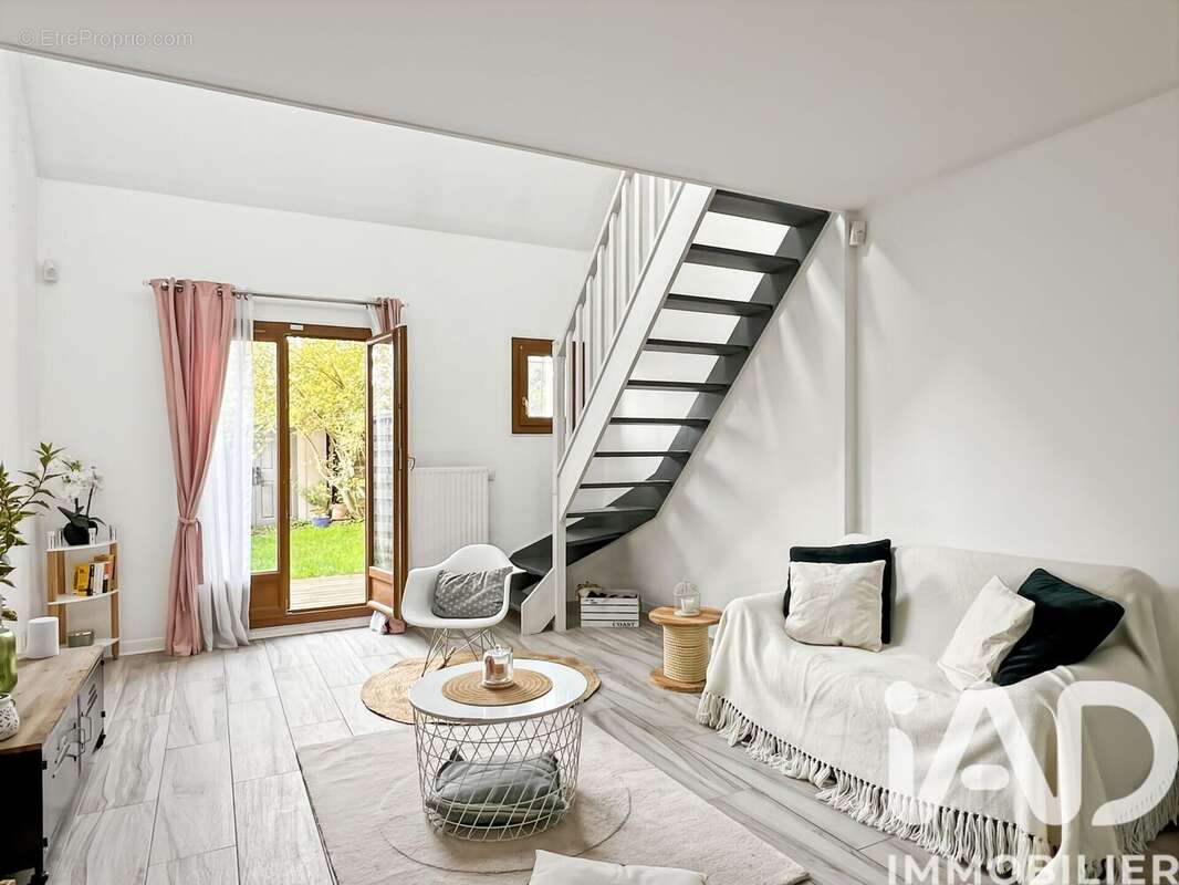 Photo 2 - Maison à PONTAULT-COMBAULT