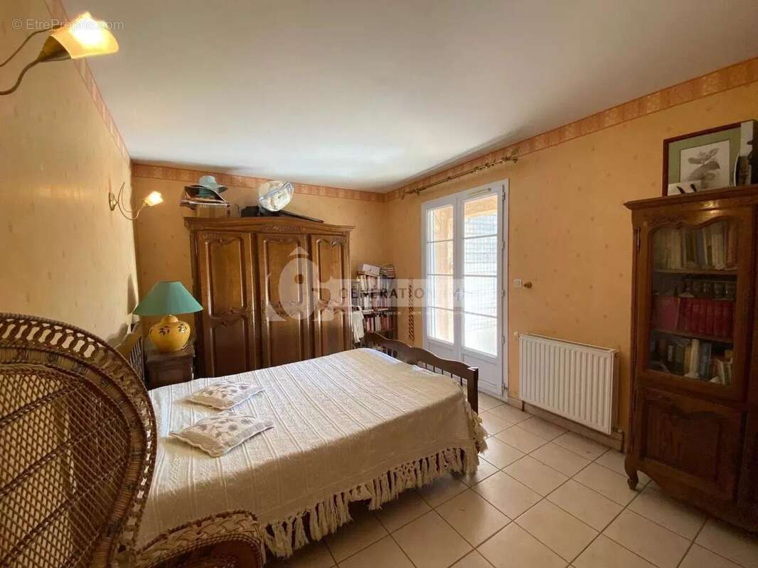 Maison à FONTVIEILLE