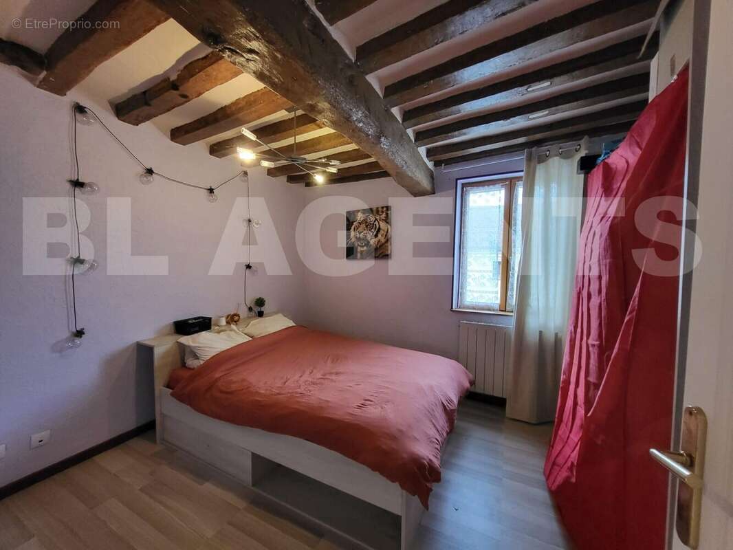 6 - Maison à ORLY-SUR-MORIN