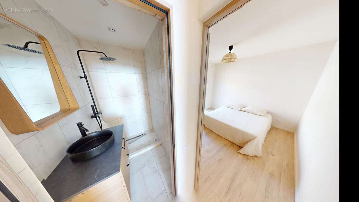 Maison à VALLAURIS