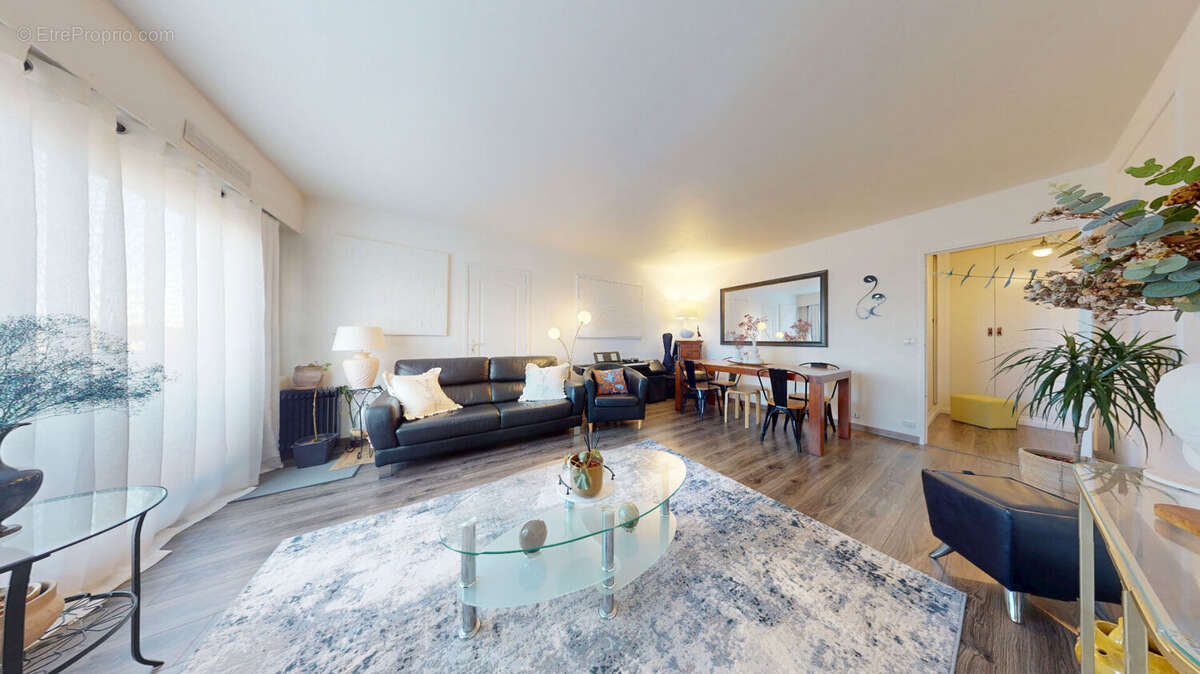Appartement à ROISSY-EN-BRIE
