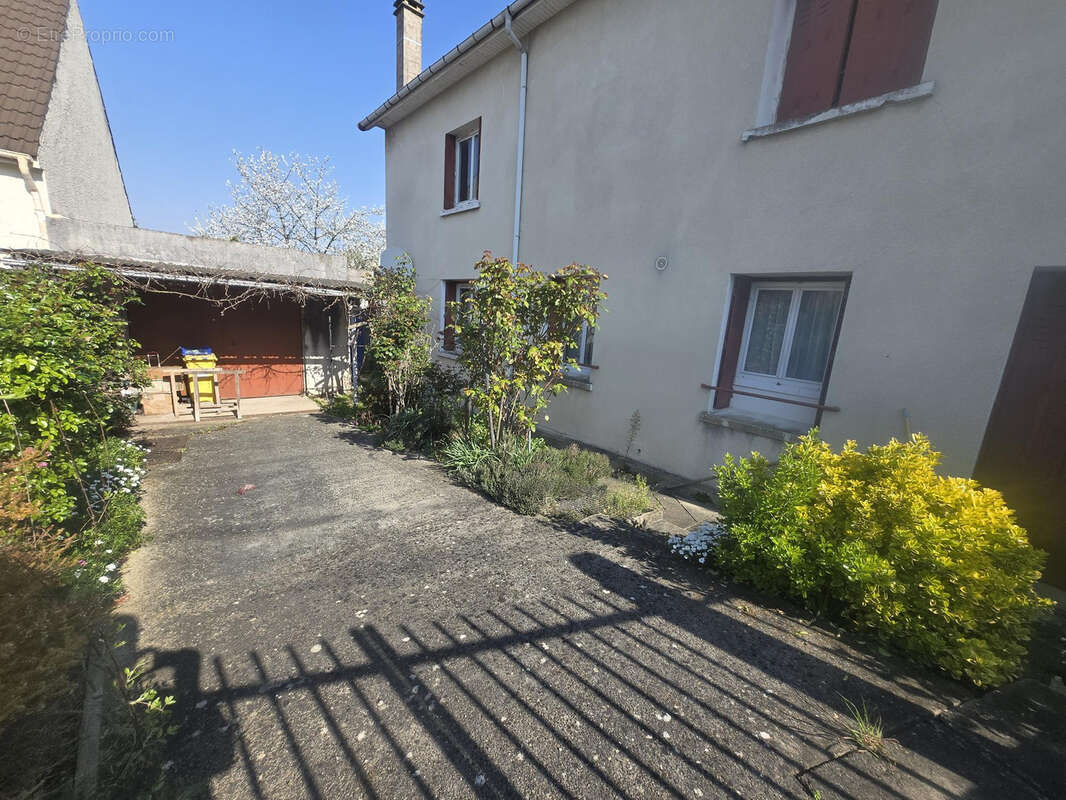 Maison à LIMEIL-BREVANNES
