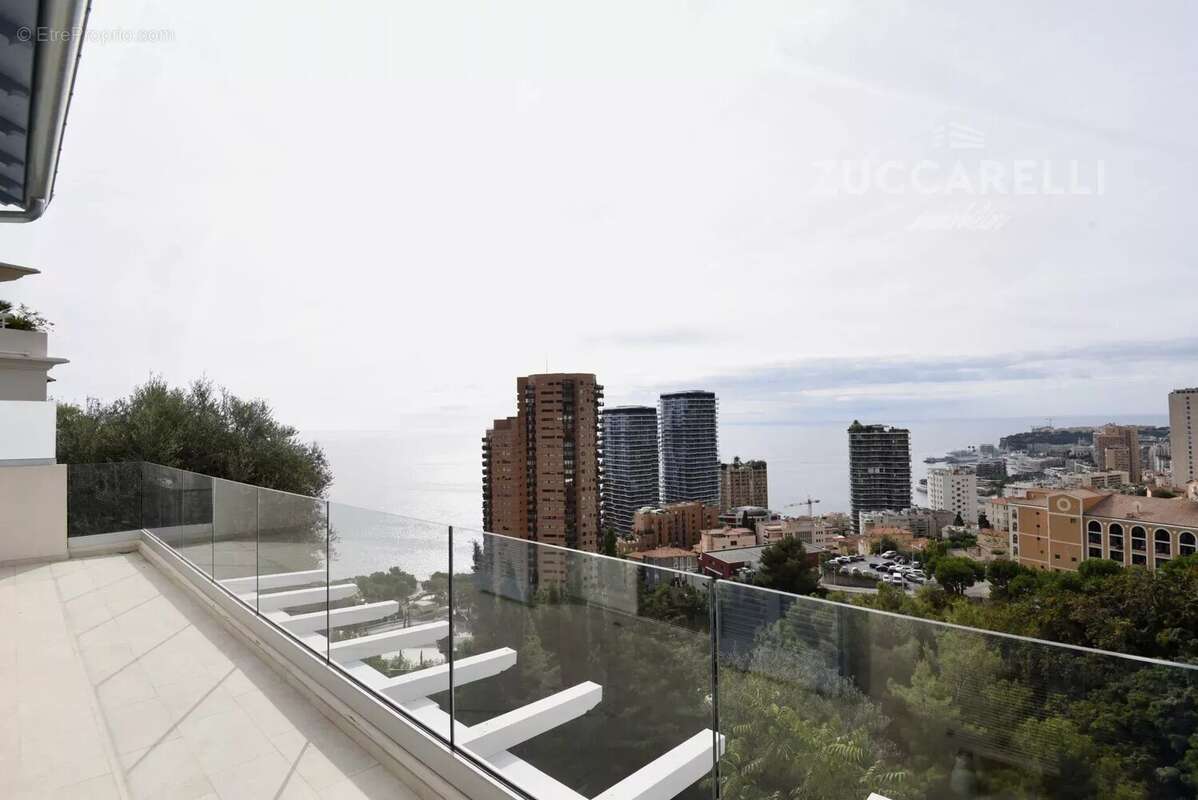 Appartement à ROQUEBRUNE-CAP-MARTIN