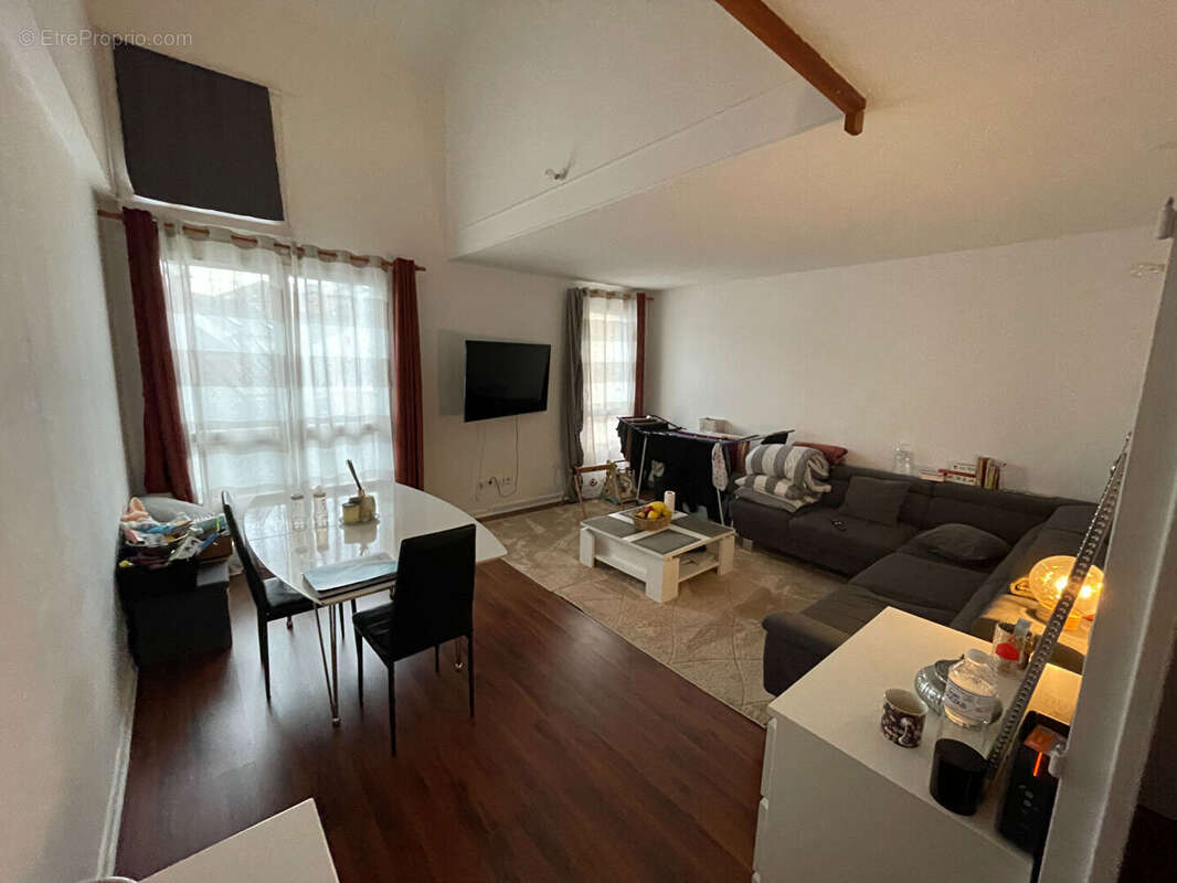 Appartement à SAINT-JEAN-DE-BRAYE