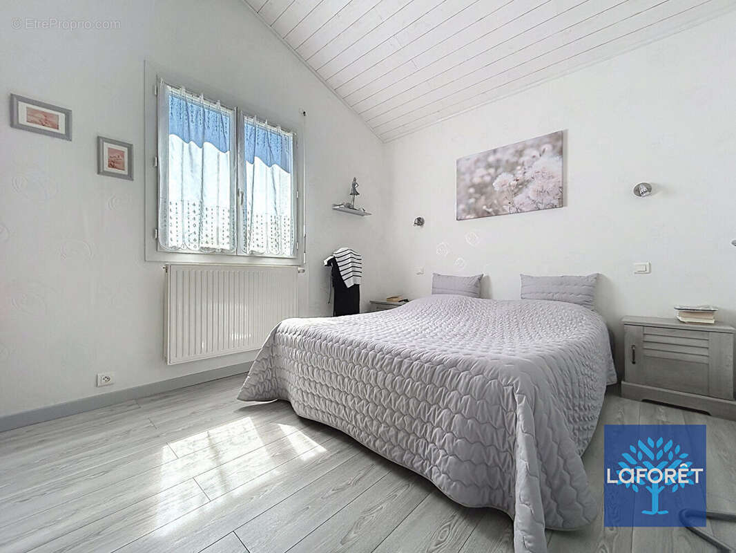 Maison avec piscine et atelier Nesmy 6 pièce(s) - photo 10